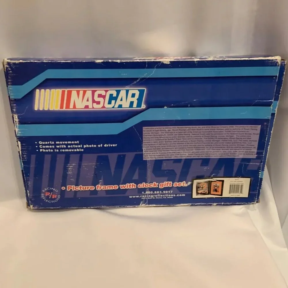 NASCAR #20 Tony Stewart Picture Frame & Clock Gift Set 9.5